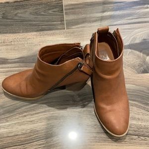Ankle boots